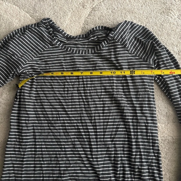 Lululemon Emerald Long Sleeve
Modern Stripe Heathered Black White - Picture 6 of 7